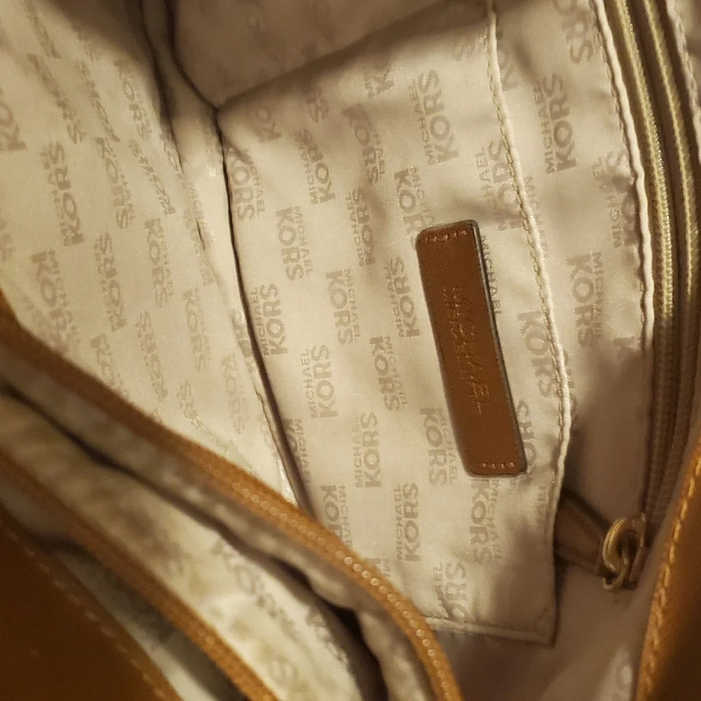 Michael Kors Magenta Tote - Picture 4 of 4